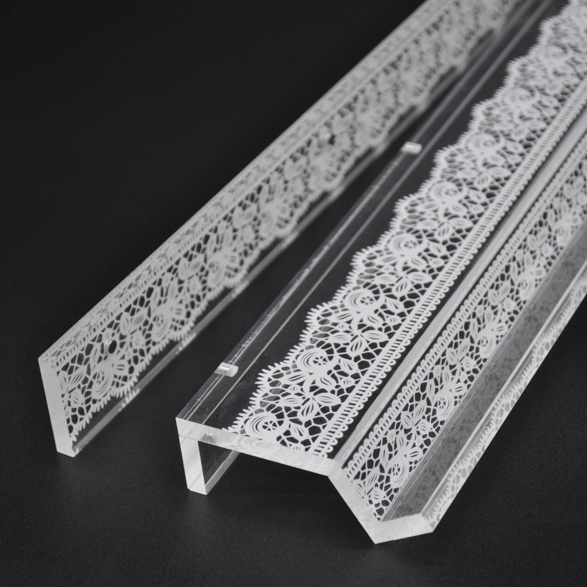 White Lace Mahjong Rack and Pusher, Set of 4